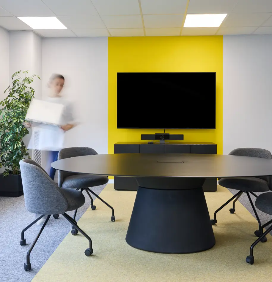 Reforma oficinas Interroll by Wholecontract Reforma oficinas Interroll by Wholecontract