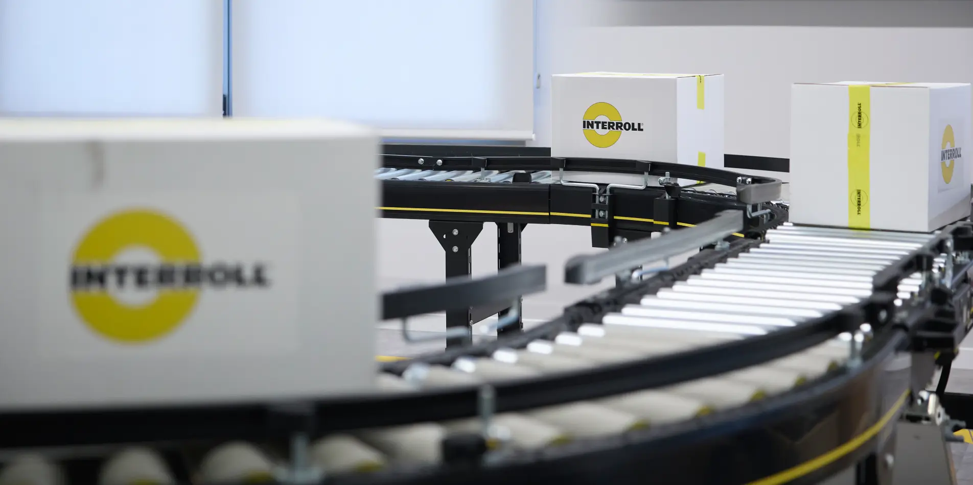 Reforma oficinas Interroll by Wholecontract