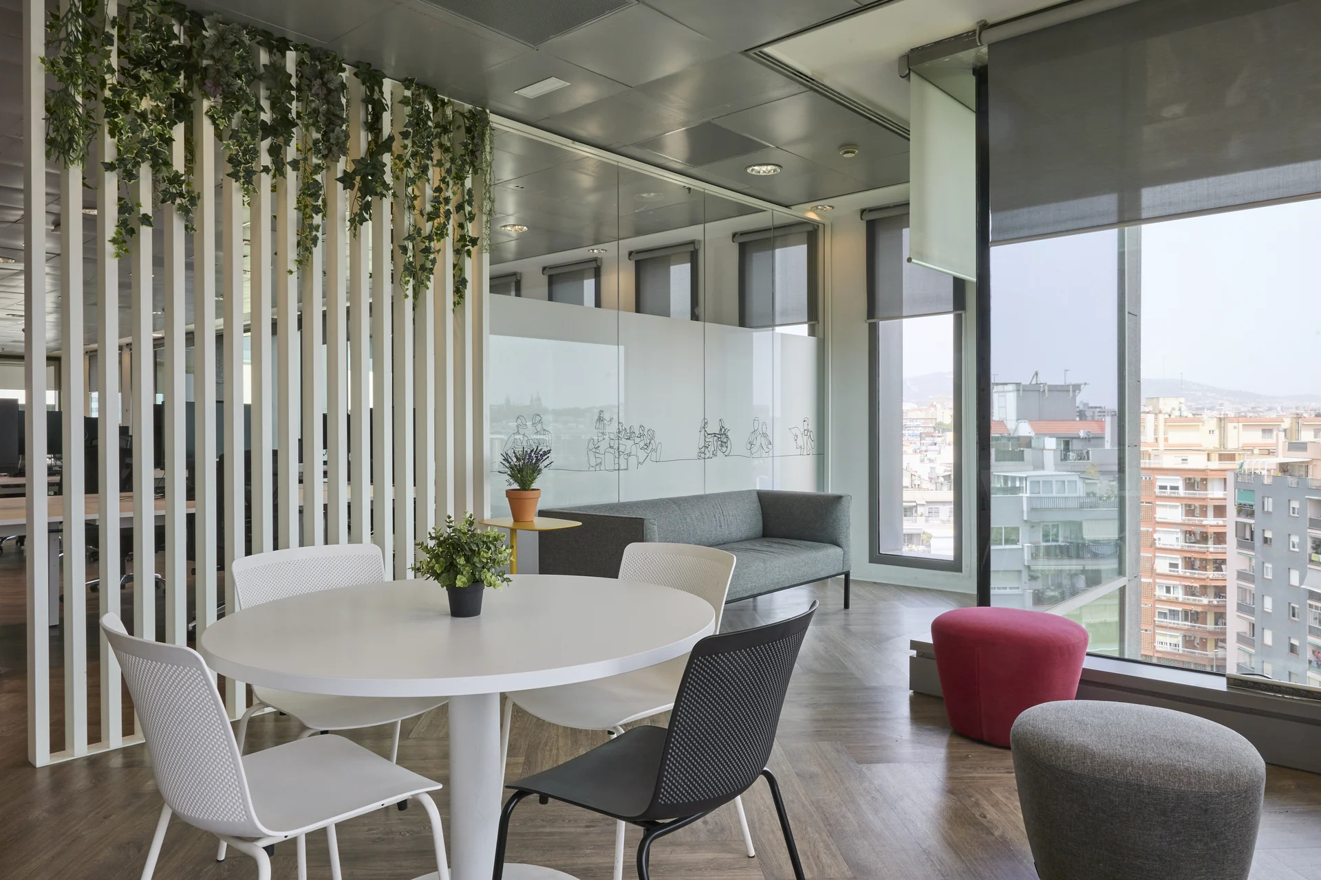 Redistribución de oficinas Michael Page by Wholecontract