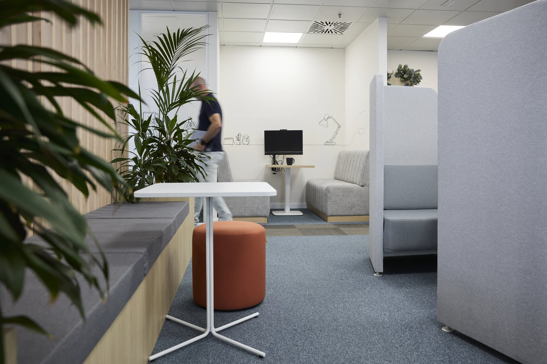 Adaptación oficinas Page Group by Wholecontract