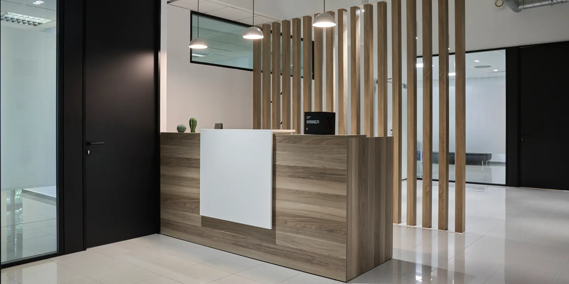 Diseño de oficina Qilimanjaro by Wholecontract