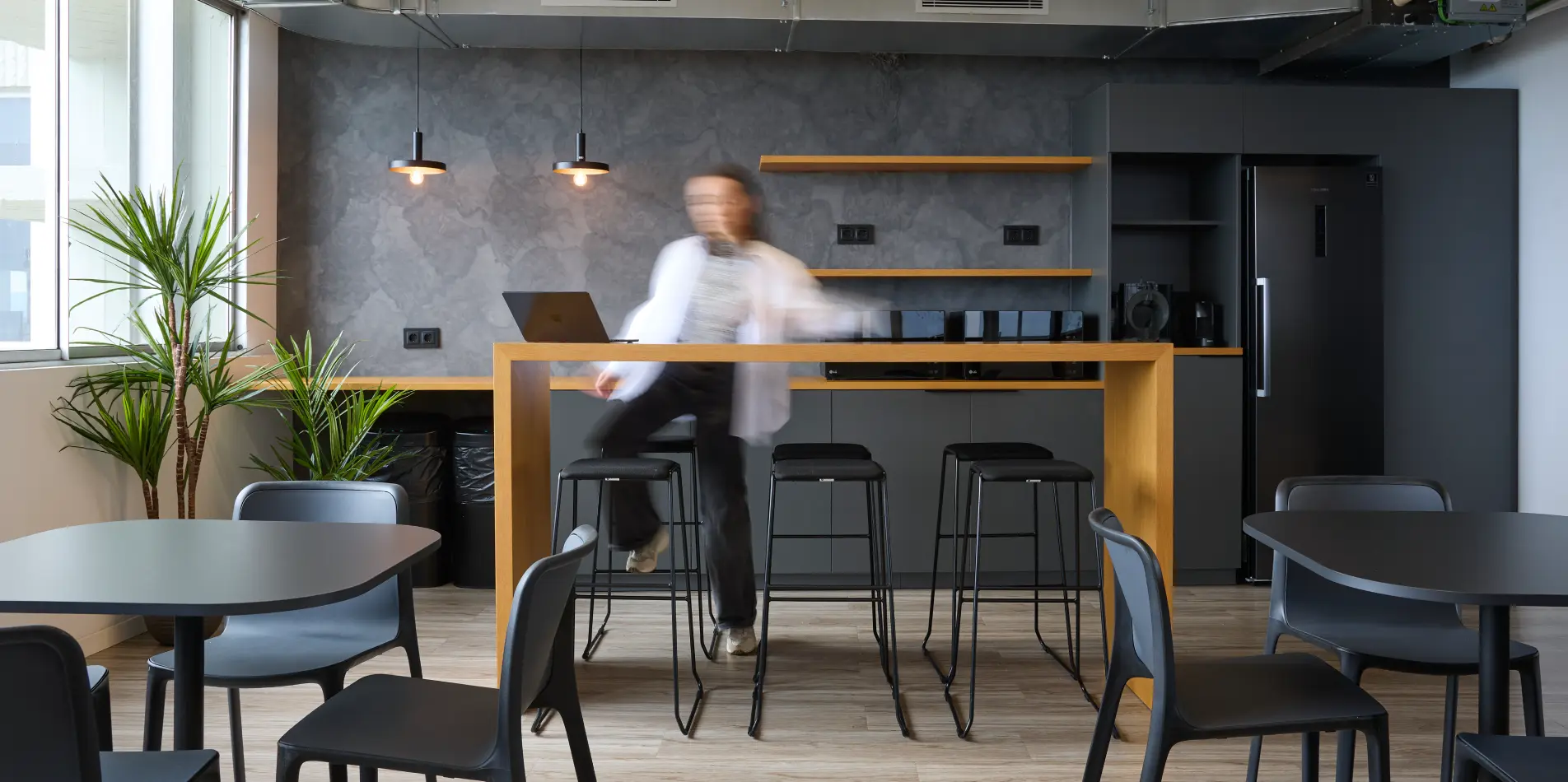 Rehabilitación oficinas Shinko by Wholecontract