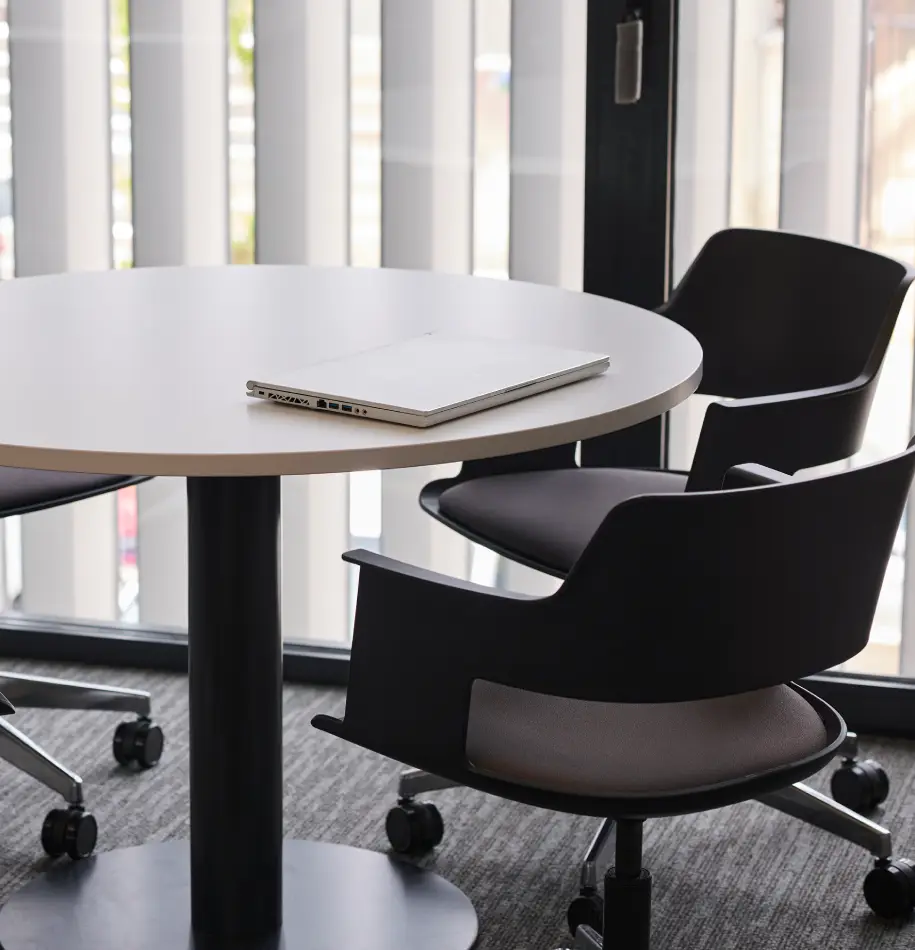 Interiorismo oficinas GMP by Wholecontract Interiorismo oficinas GMP by Wholecontract