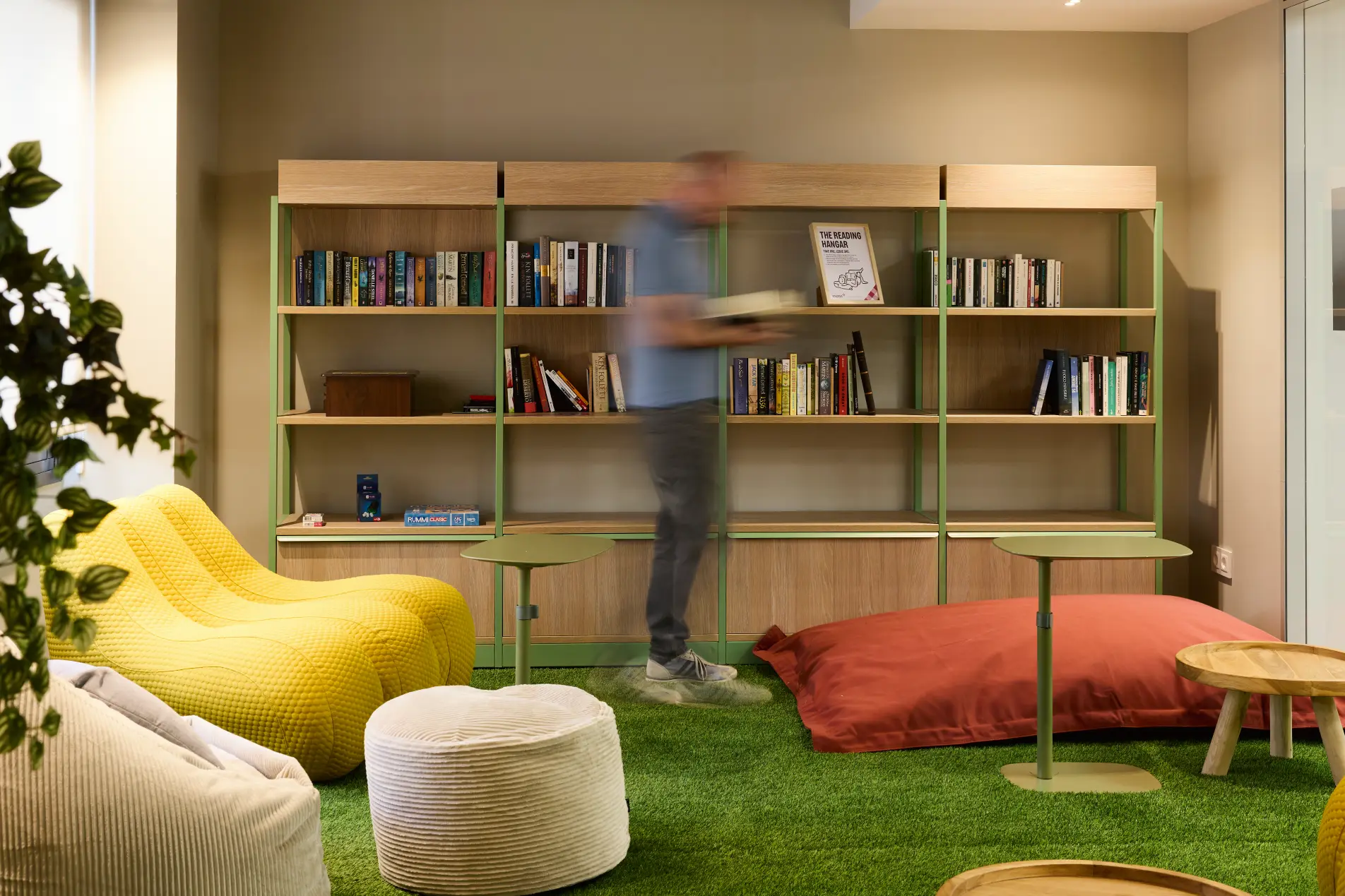 Volotea by Wholecontract